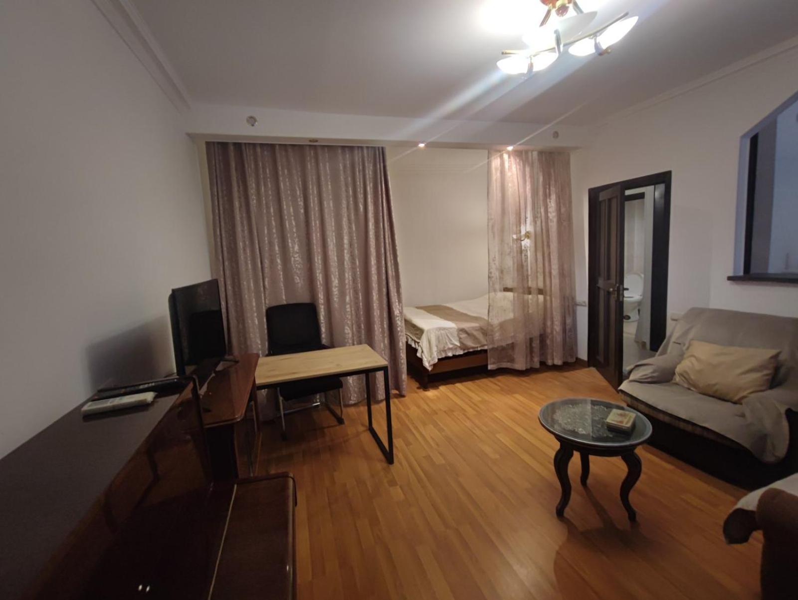 יירבאן Apartments On Sayat-Nova 14 מראה חיצוני תמונה
